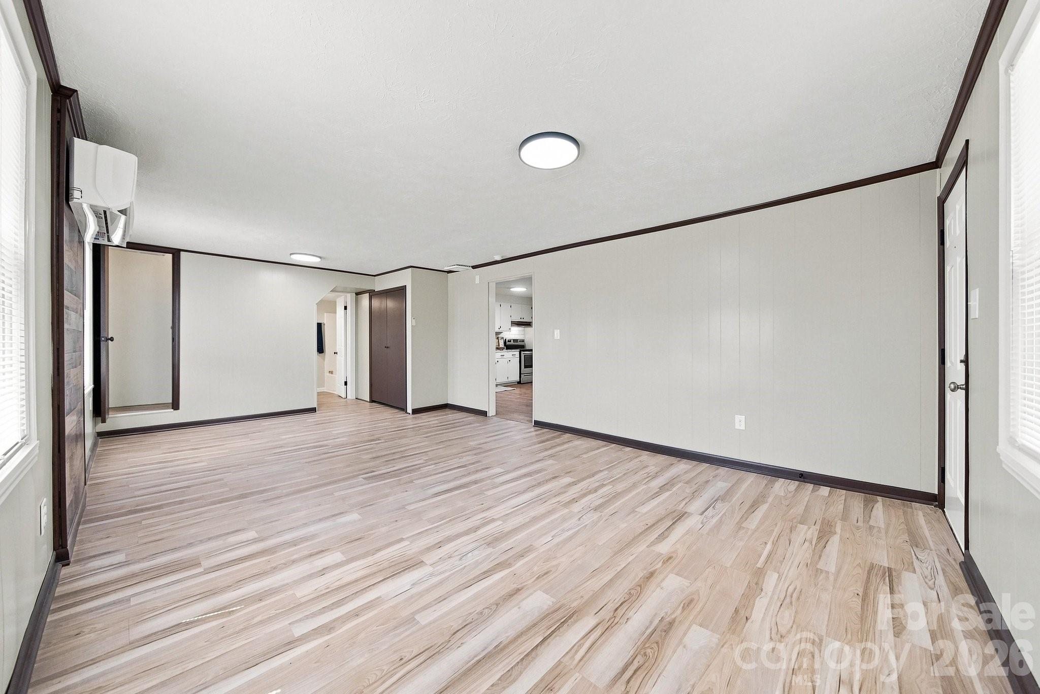 8 Crescent Street — Granite Falls