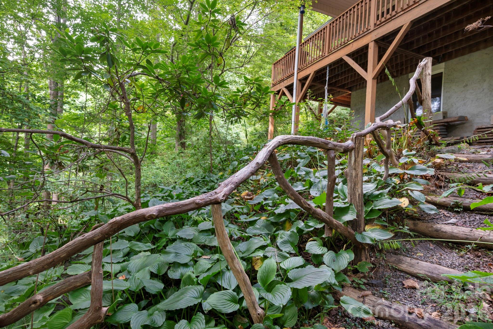 336 Hidden Creek Lane — Burnsville