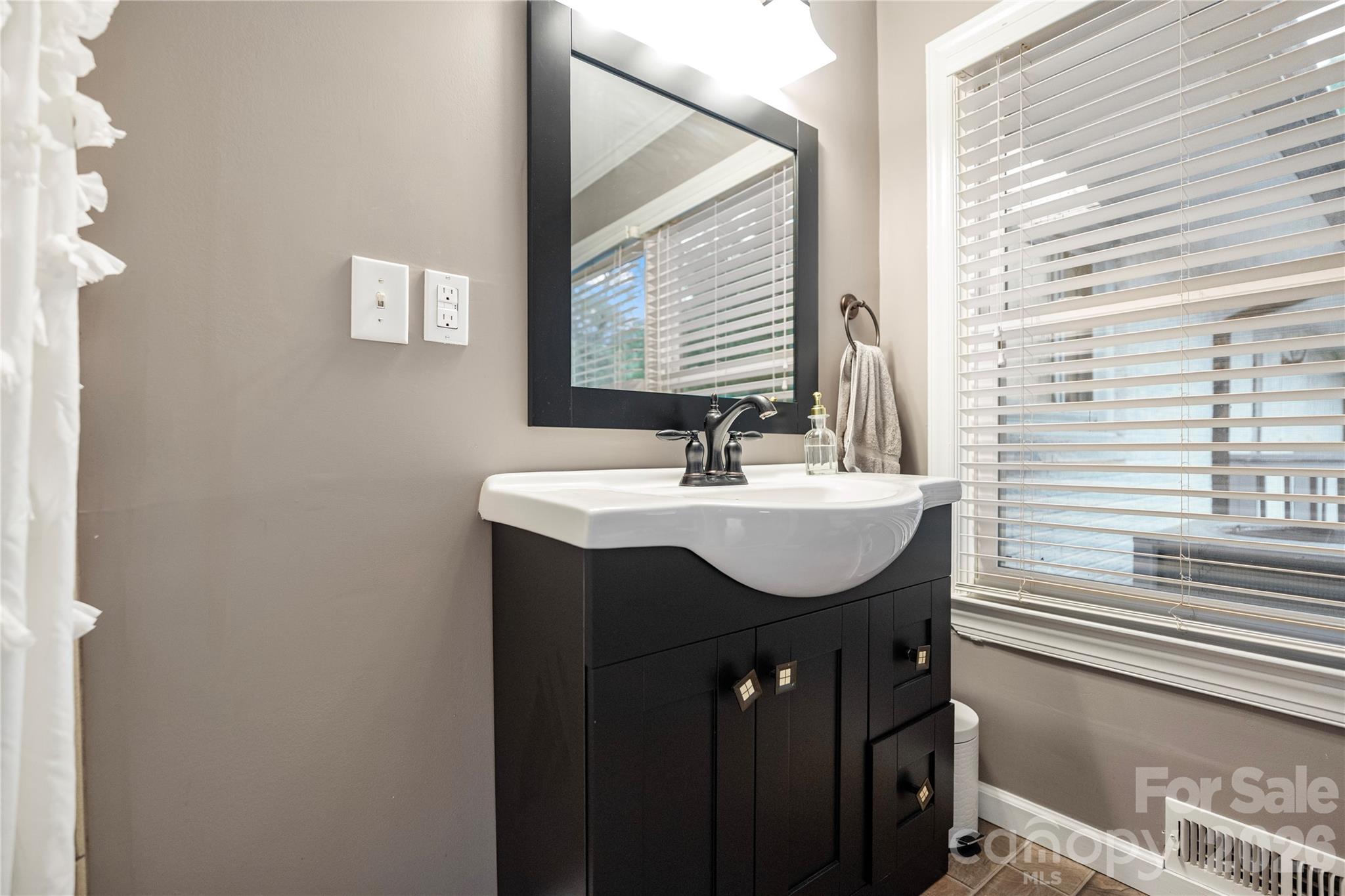 2524 Griffith Road — Monroe