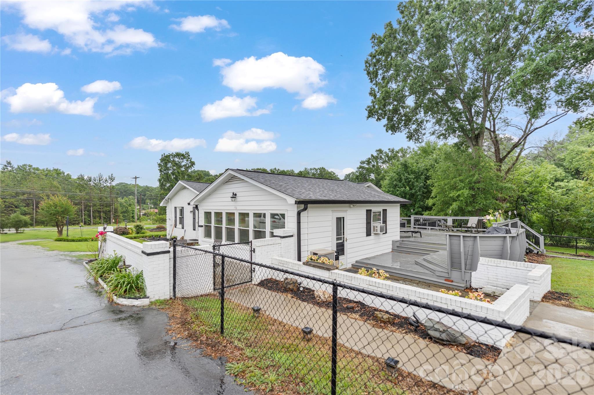 2524 Griffith Road — Monroe