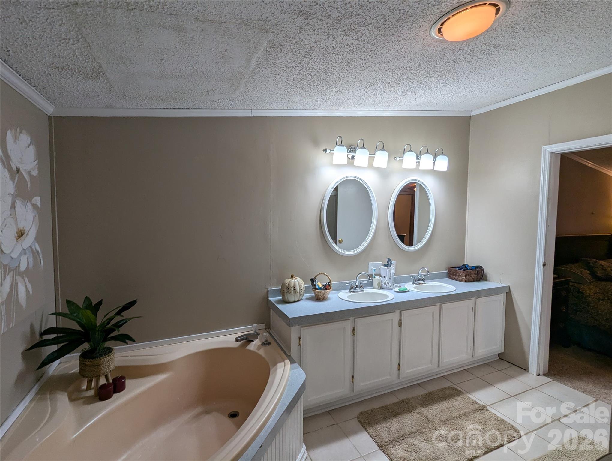 6846 Potter Road — Matthews