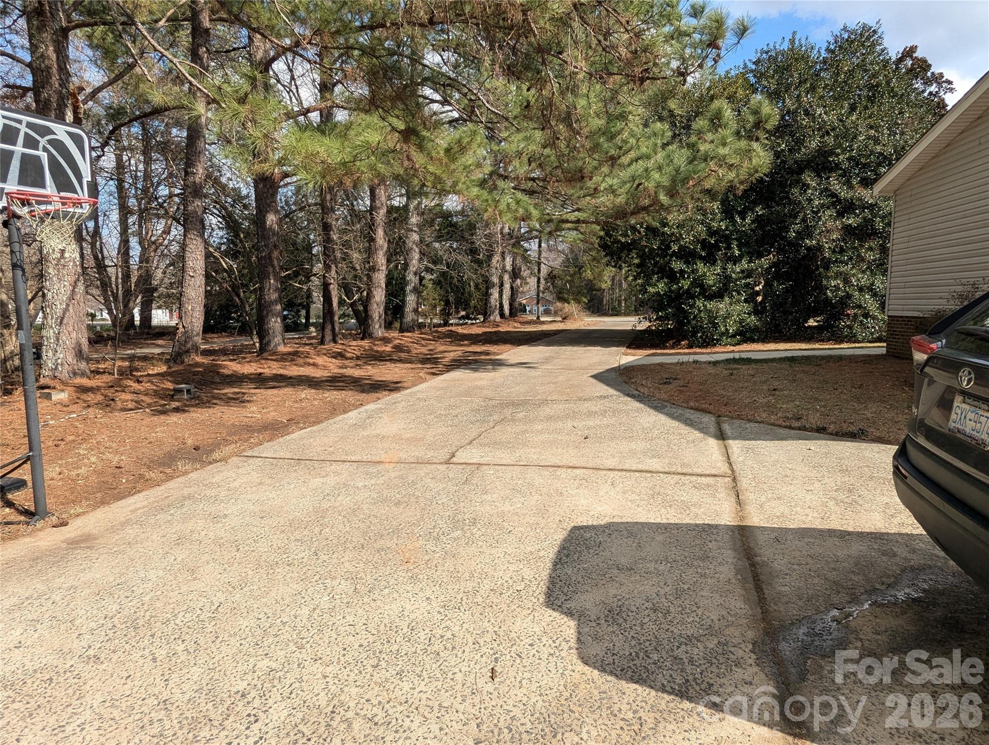 6846 Potter Road — Matthews