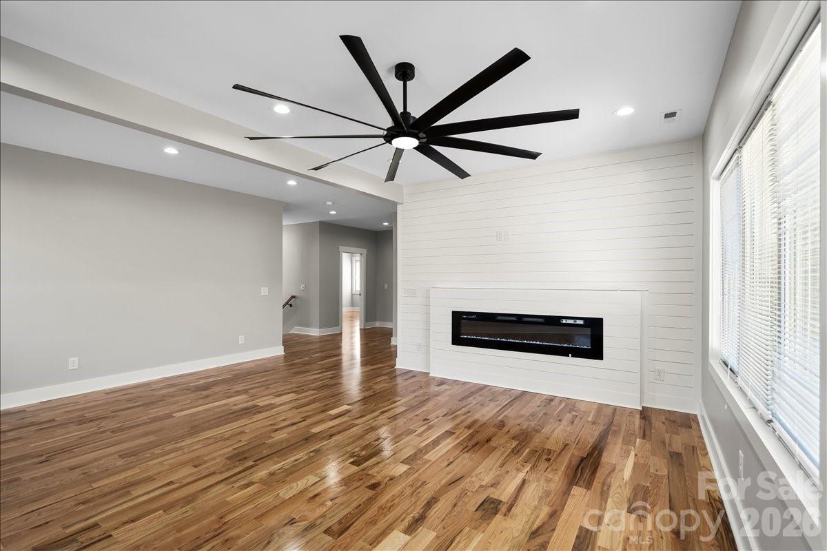 543 30th Avenue NW — Hickory