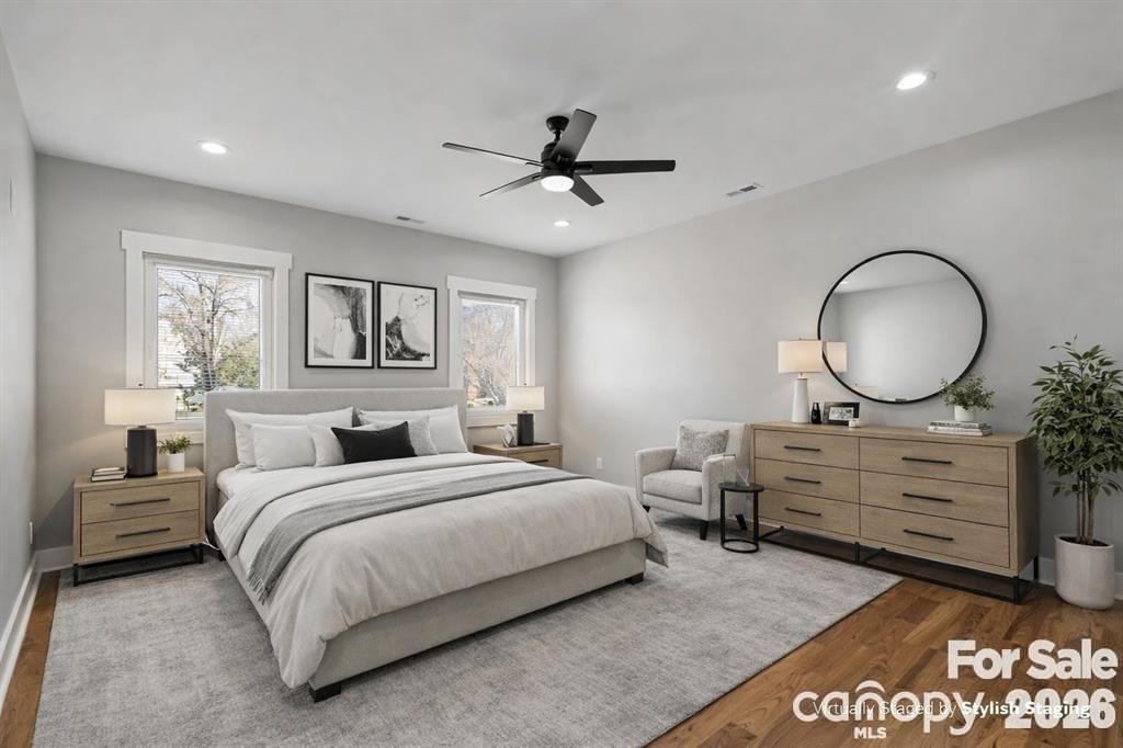 543 30th Avenue NW — Hickory
