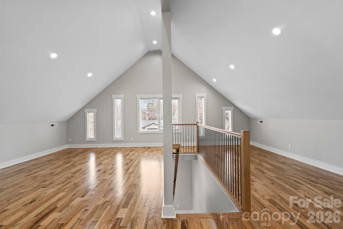 543 30th Avenue NW — Hickory