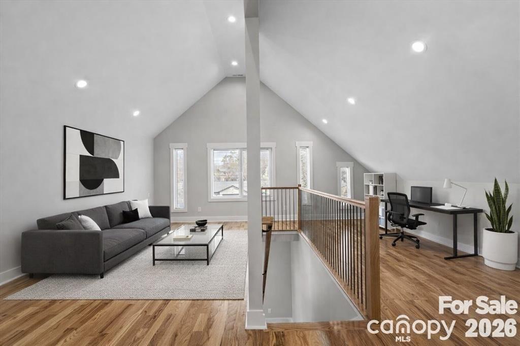 543 30th Avenue NW — Hickory