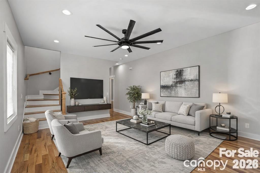543 30th Avenue NW — Hickory