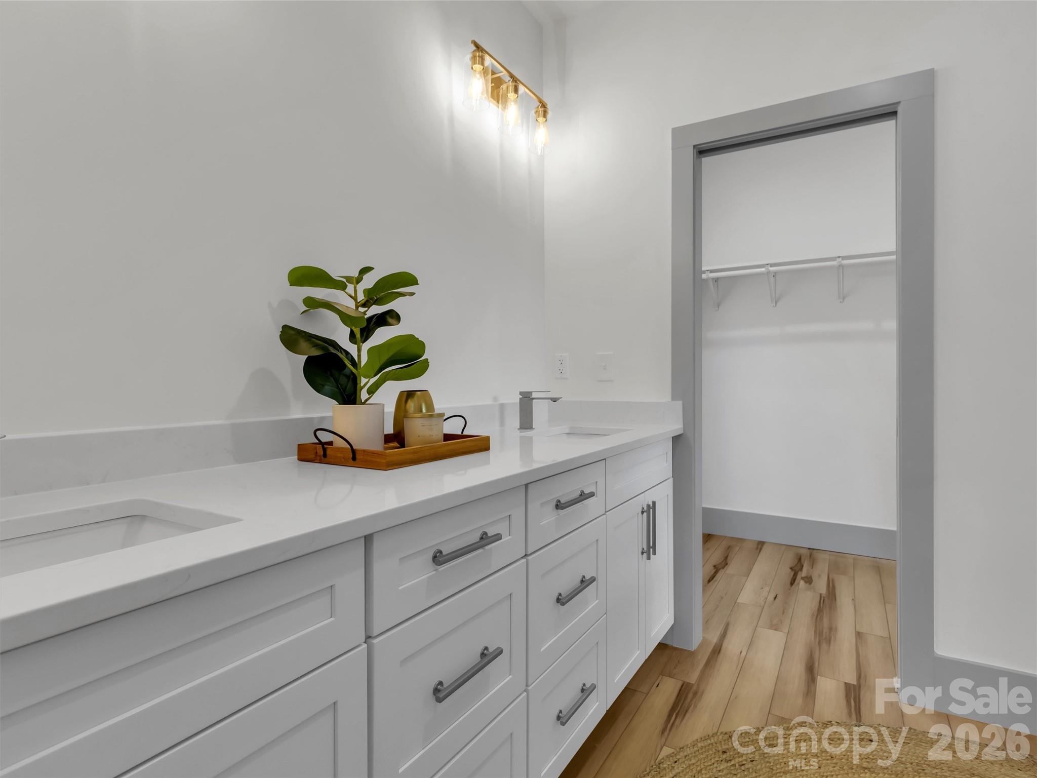 185 Kadire Drive — Waynesville