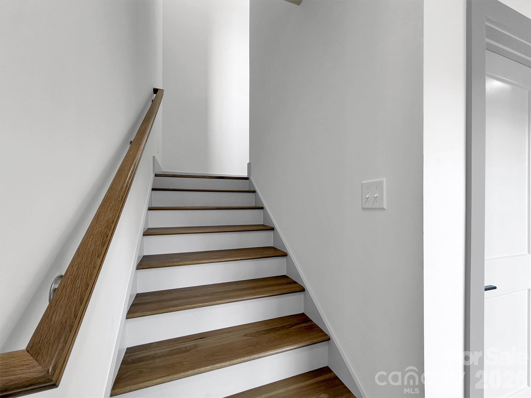 185 Kadire Drive — Waynesville