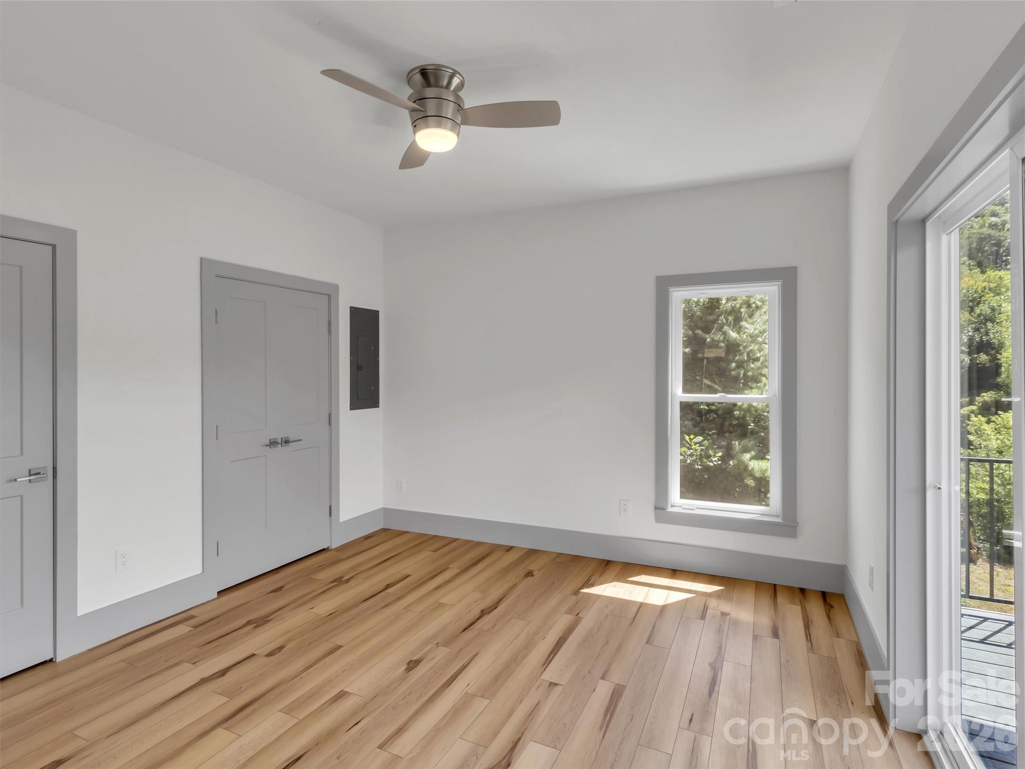 185 Kadire Drive — Waynesville