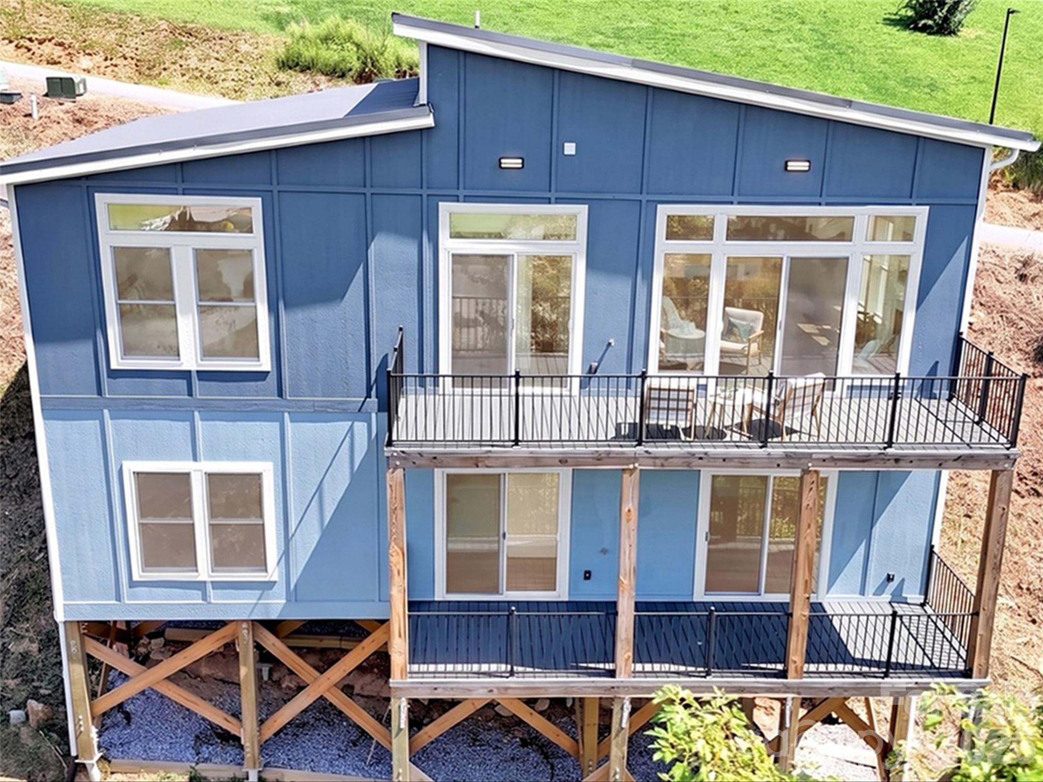 185 Kadire Drive — Waynesville