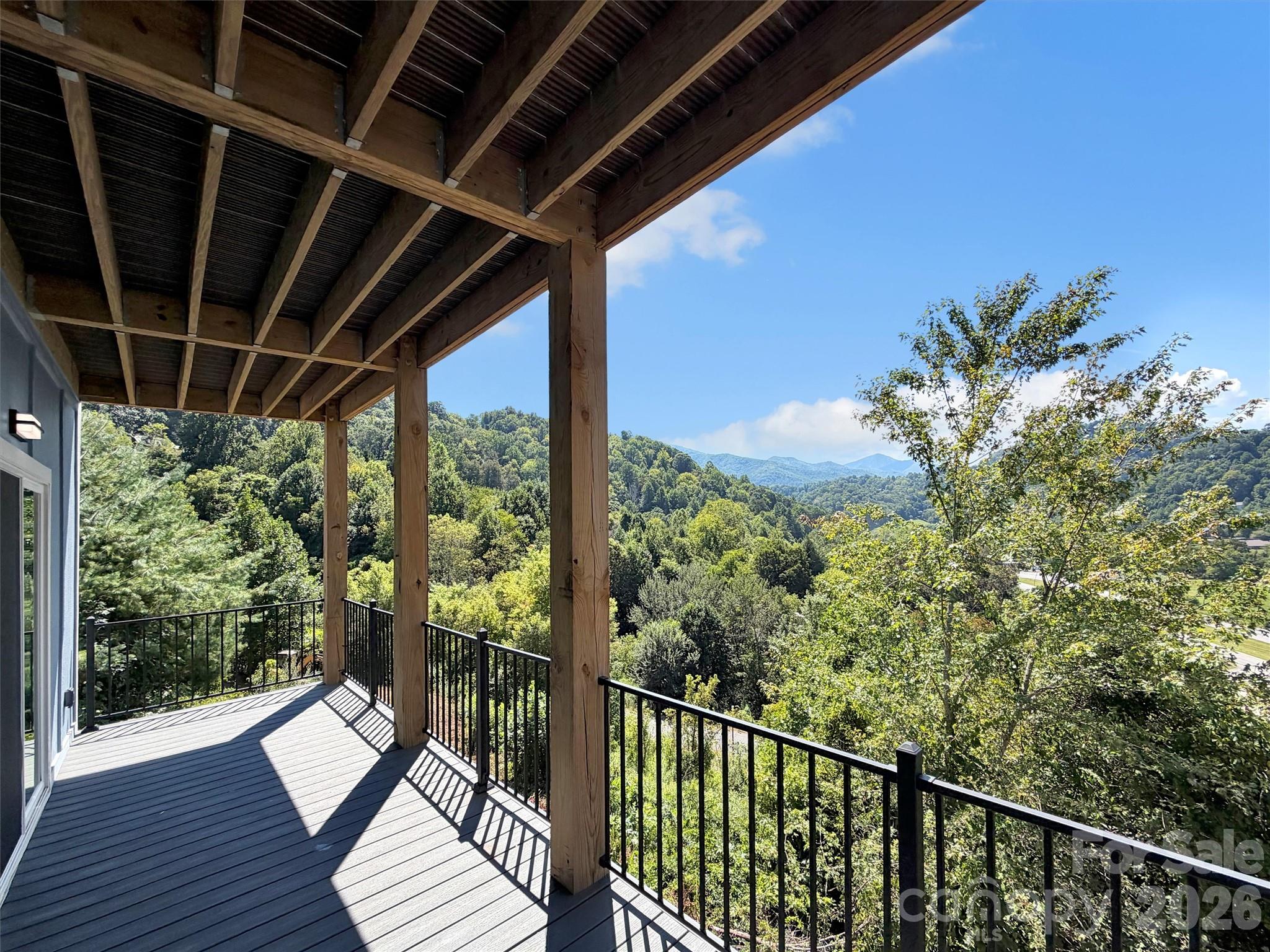 185 Kadire Drive — Waynesville