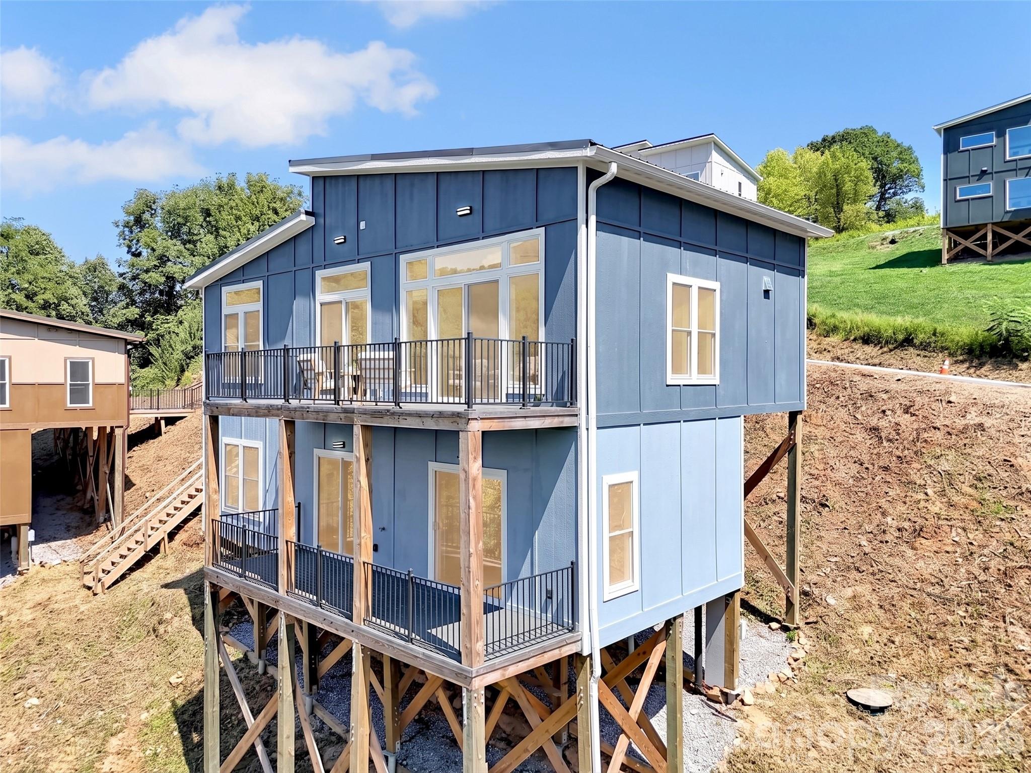 185 Kadire Drive — Waynesville