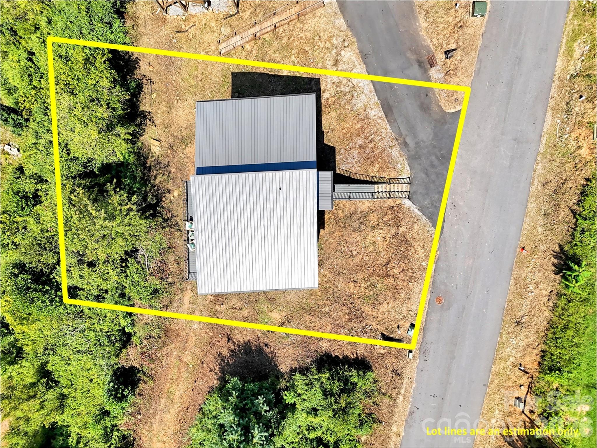185 Kadire Drive — Waynesville