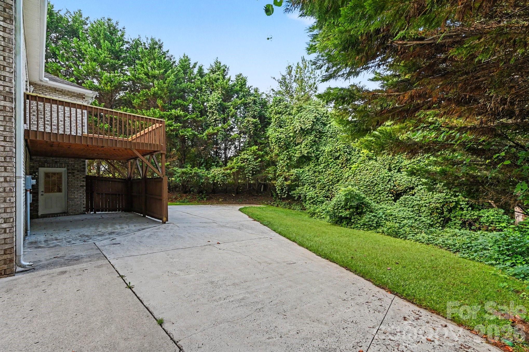1703 Running Deer Drive NW — Conover