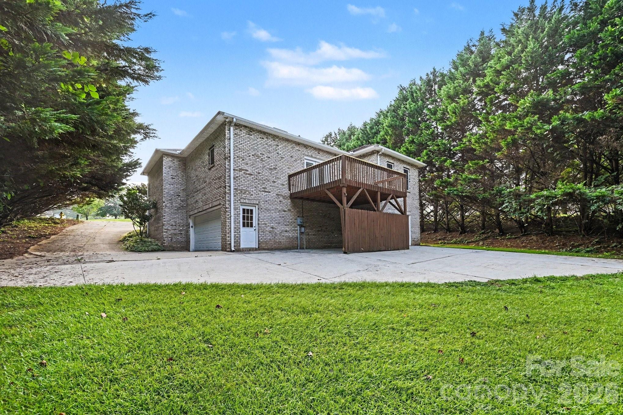 1703 Running Deer Drive NW — Conover