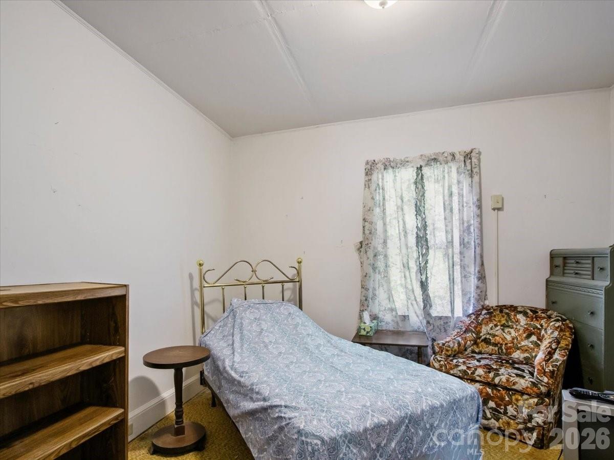 659 Newdale Church Road — Burnsville