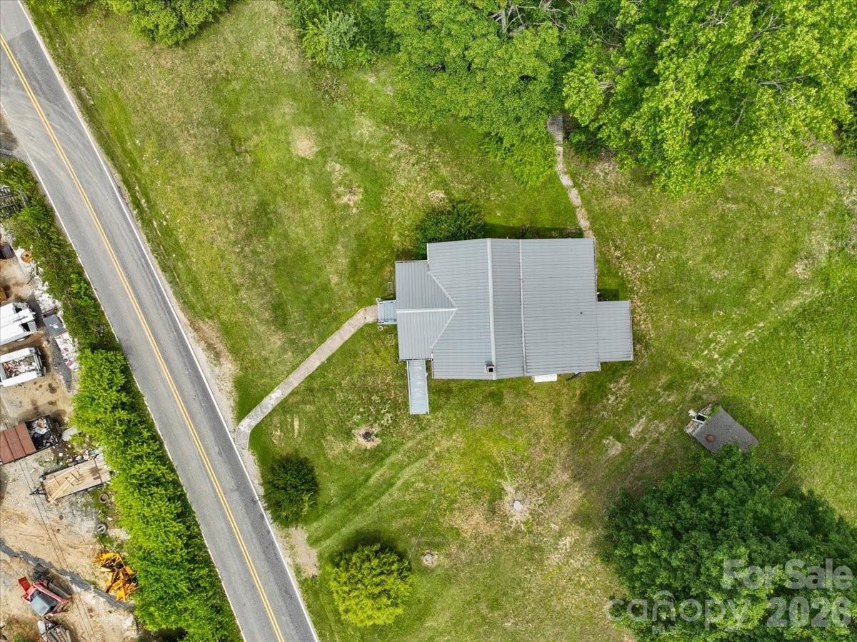 659 Newdale Church Road — Burnsville