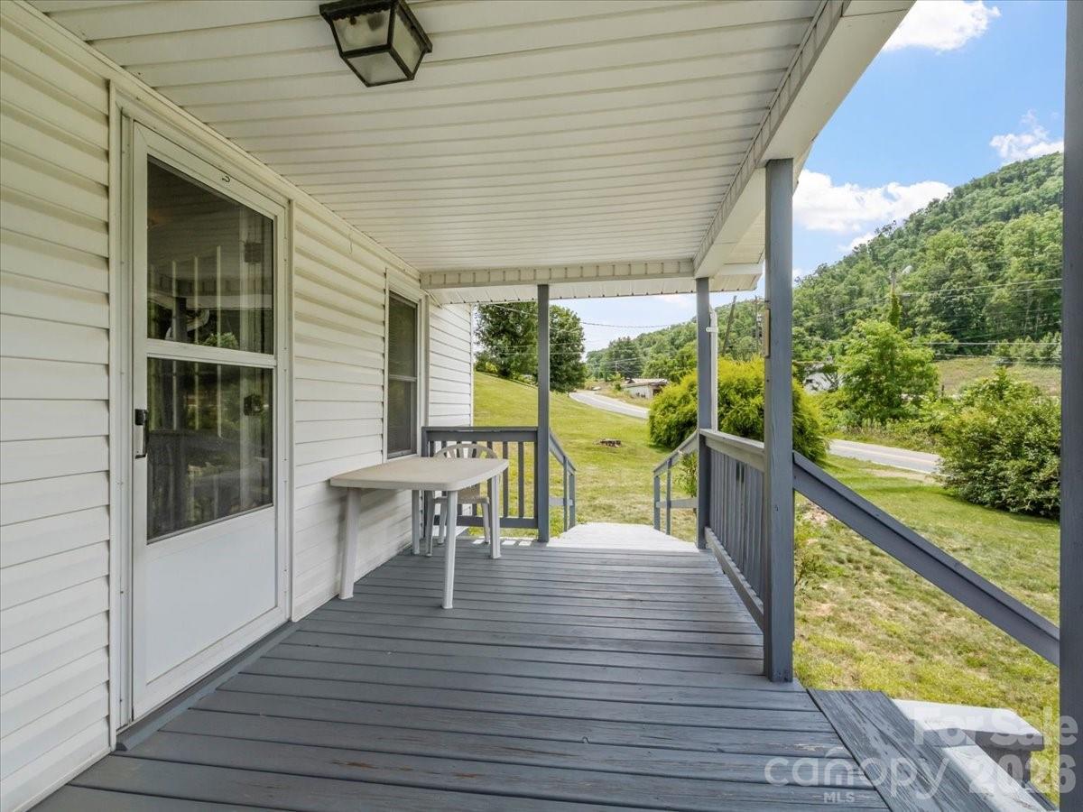 659 Newdale Church Road — Burnsville