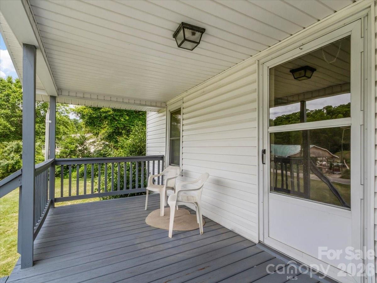 659 Newdale Church Road — Burnsville