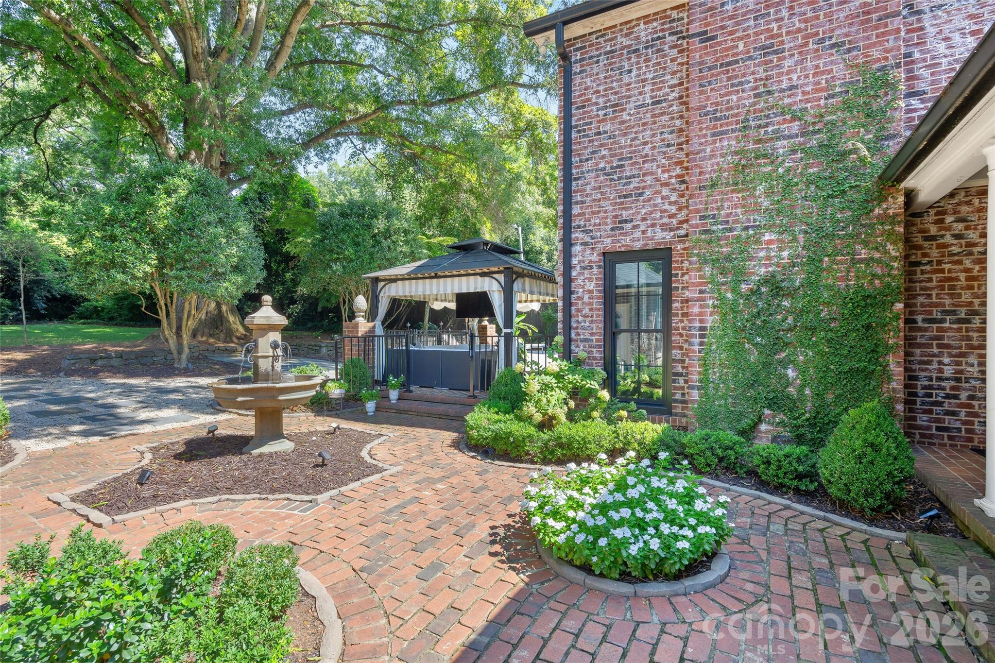 1838 S Wendover Road — Charlotte