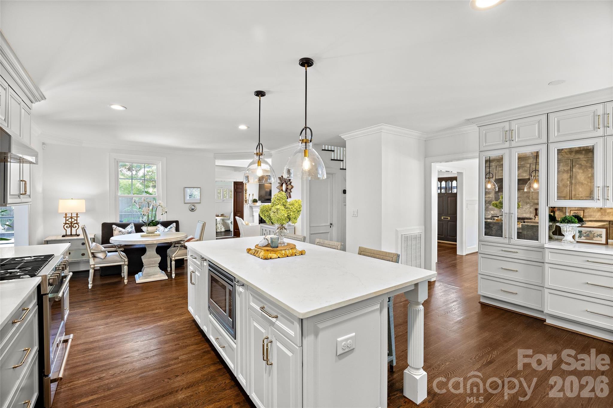 1838 S Wendover Road — Charlotte
