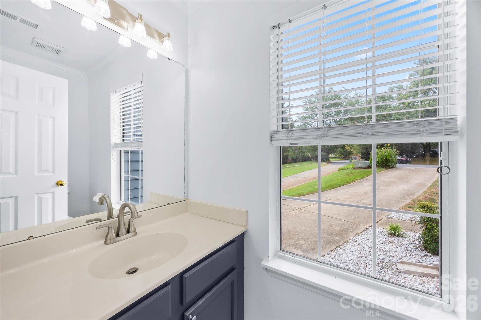 1112 Coachlight Circle — Charlotte