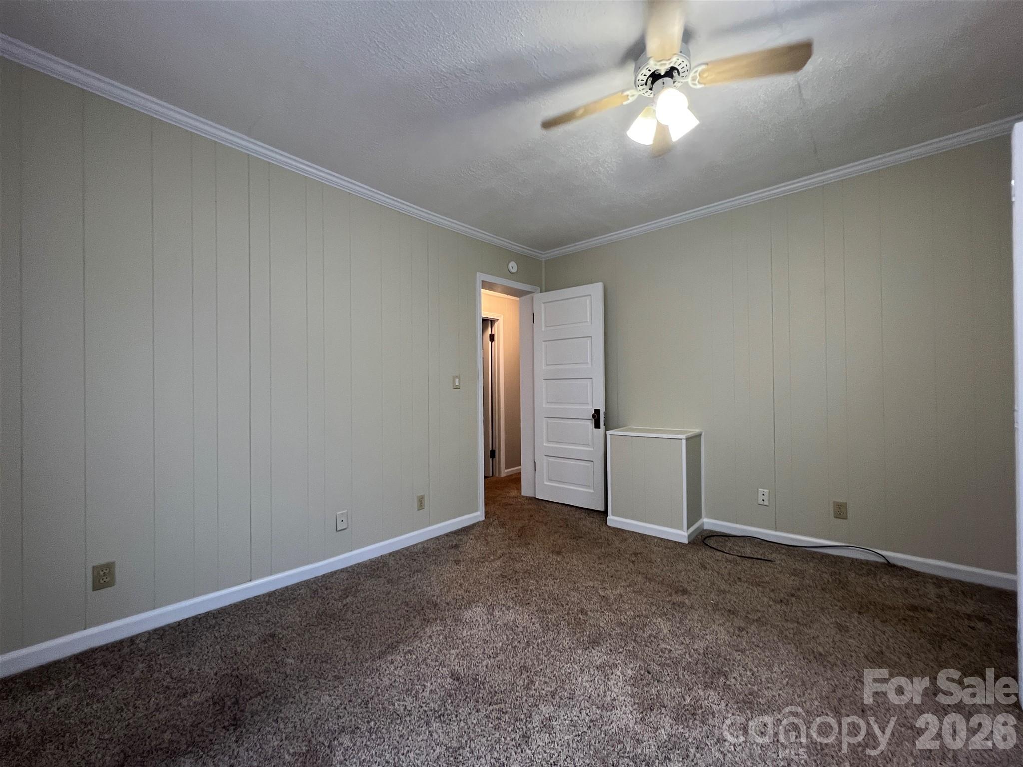 142 E Catawba Avenue — Mount Holly
