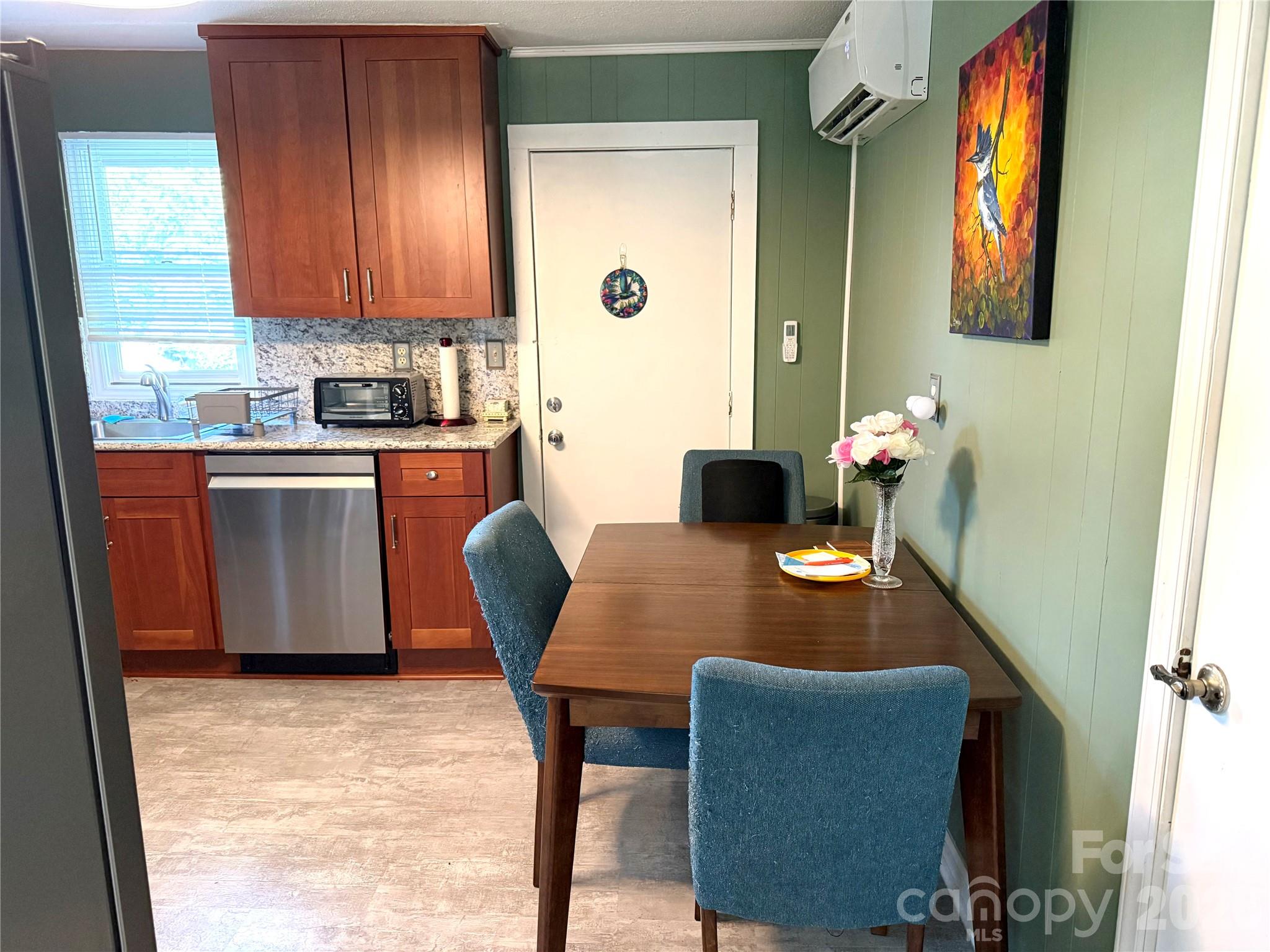 703 Stage Street NW — Lenoir