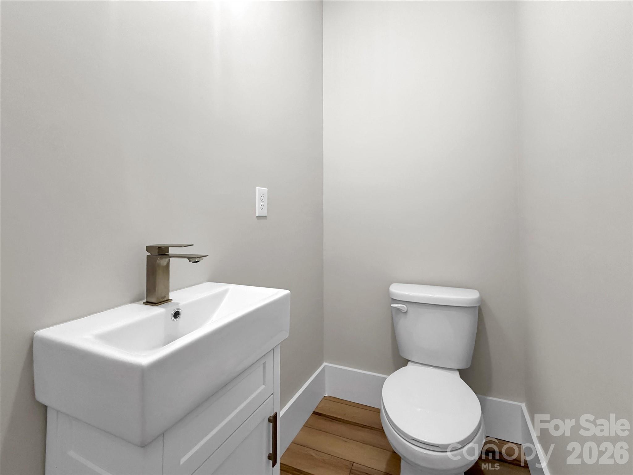 201 Kadire Drive — Waynesville