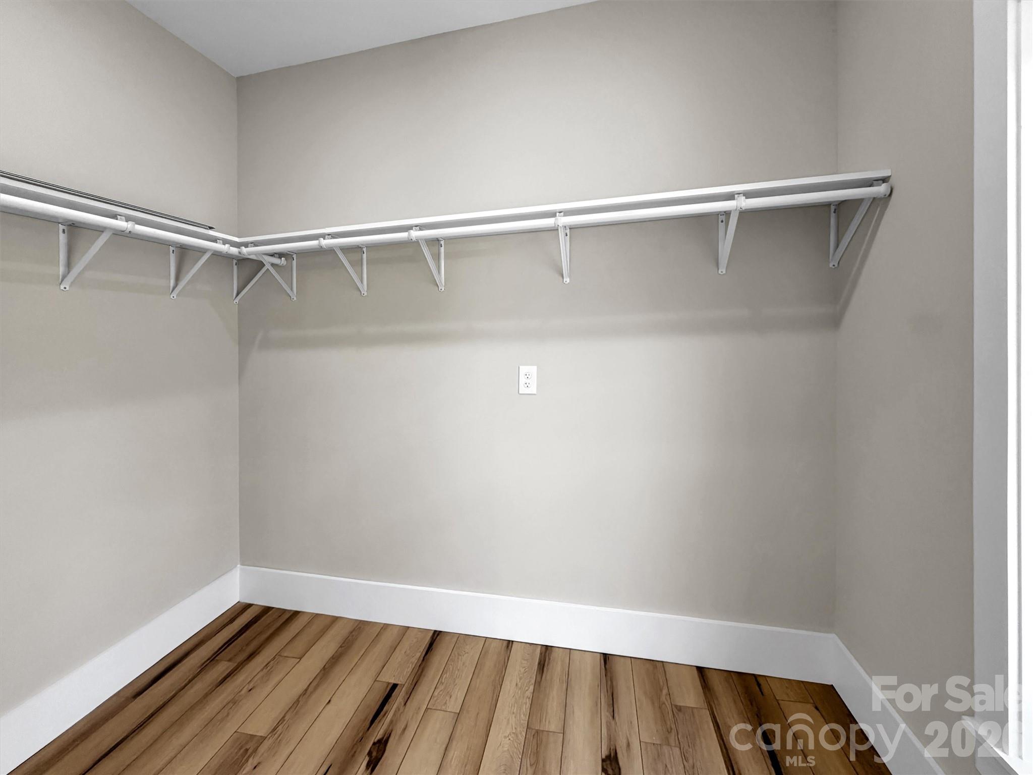 201 Kadire Drive — Waynesville