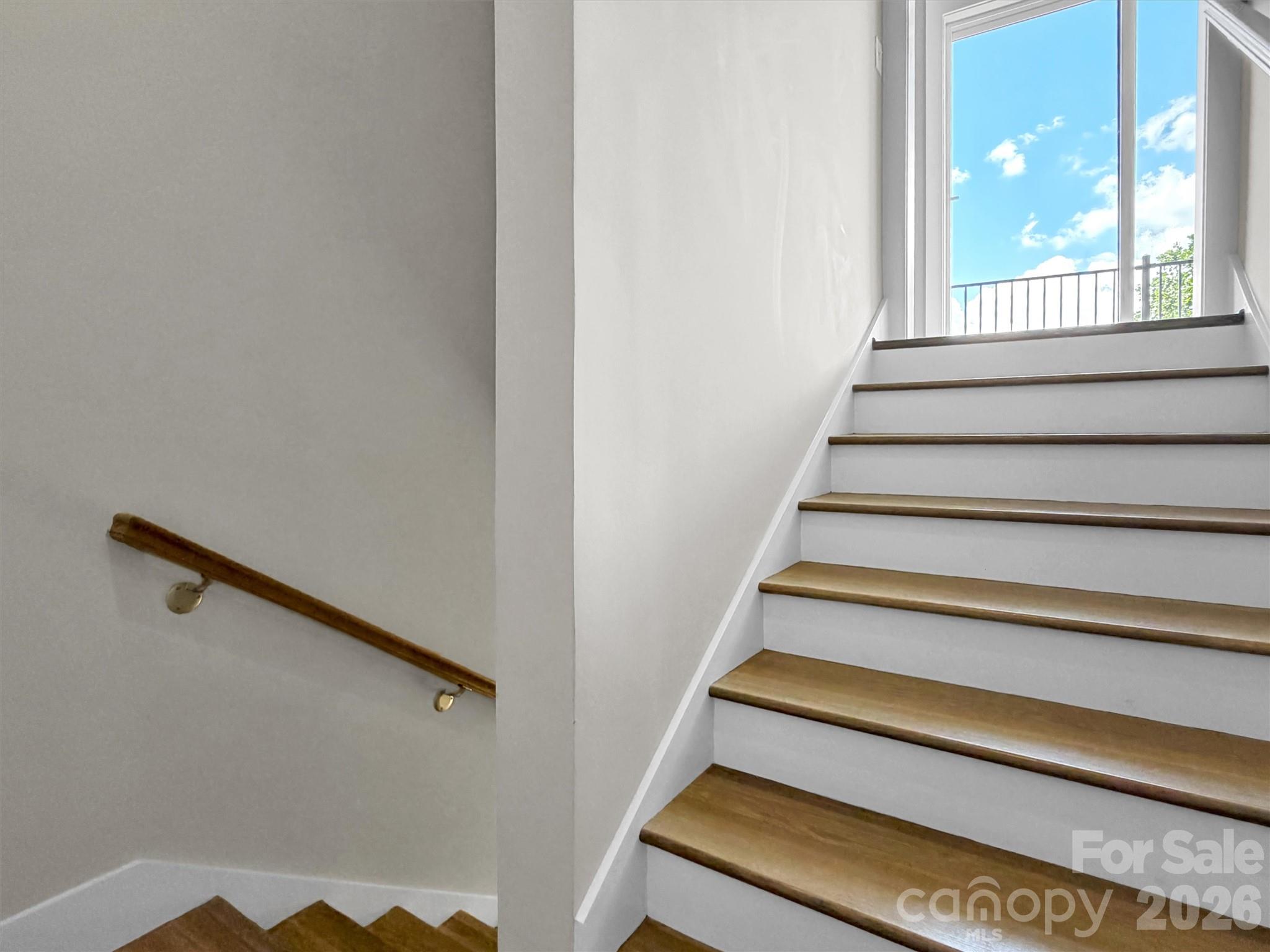 201 Kadire Drive — Waynesville
