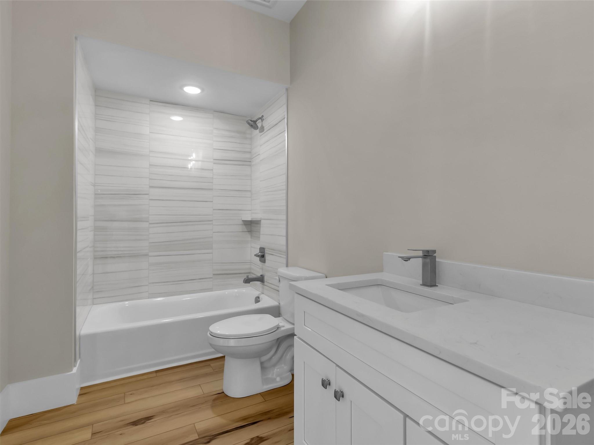 201 Kadire Drive — Waynesville