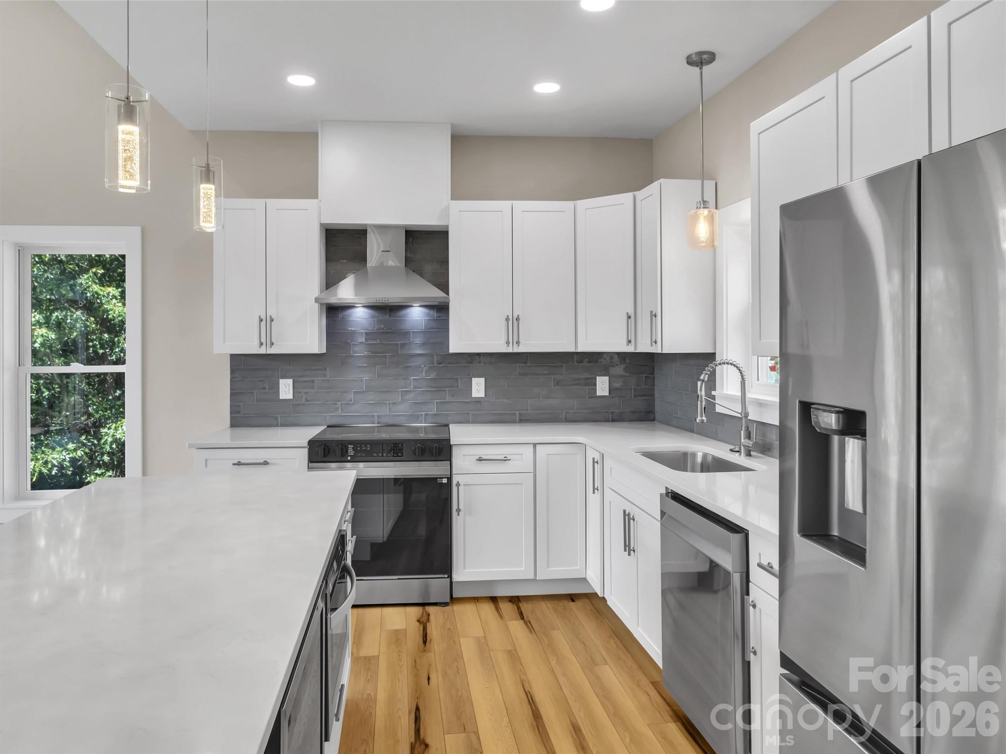 201 Kadire Drive — Waynesville