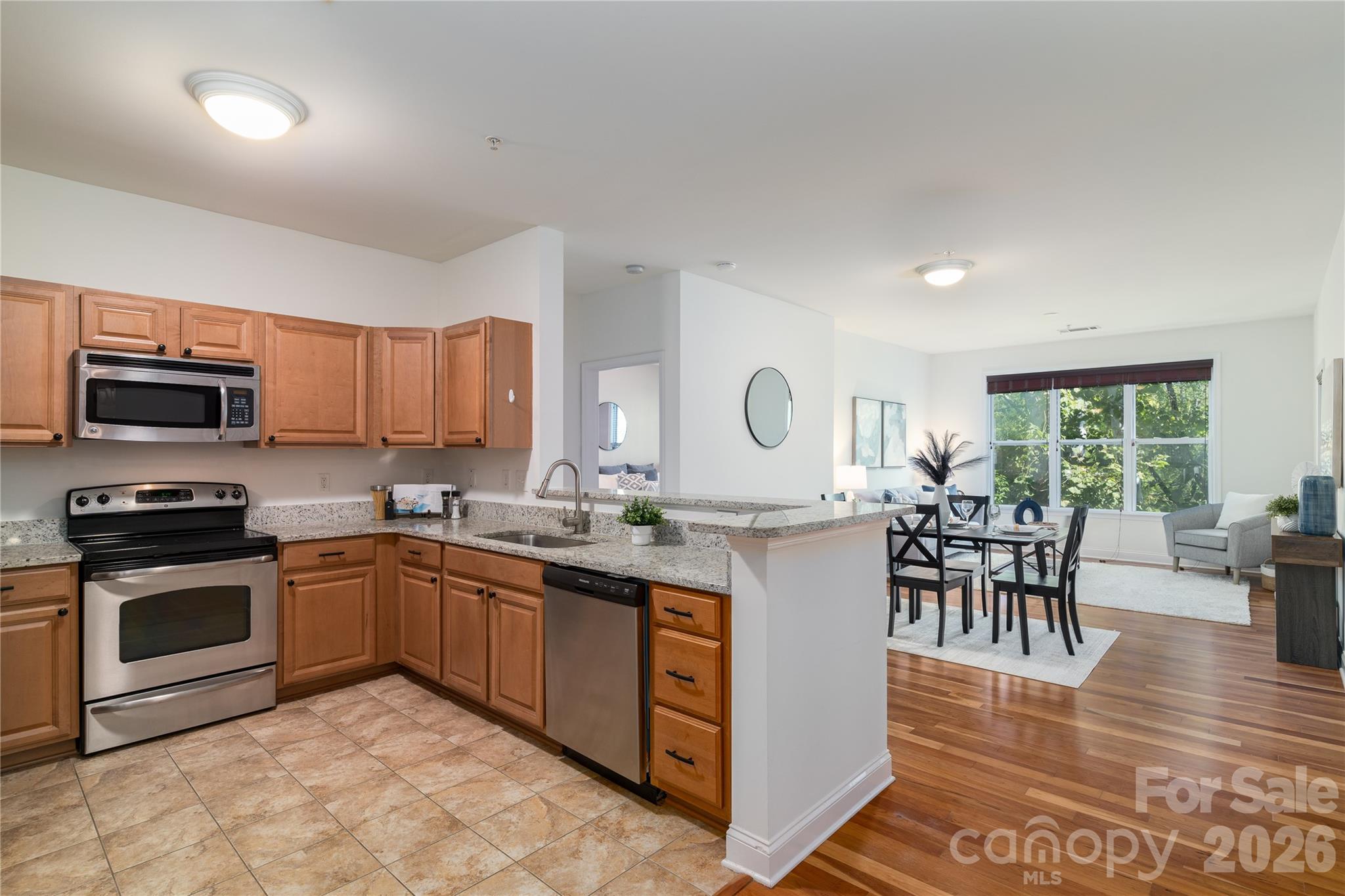 1000 E Woodlawn Road #217 — Charlotte