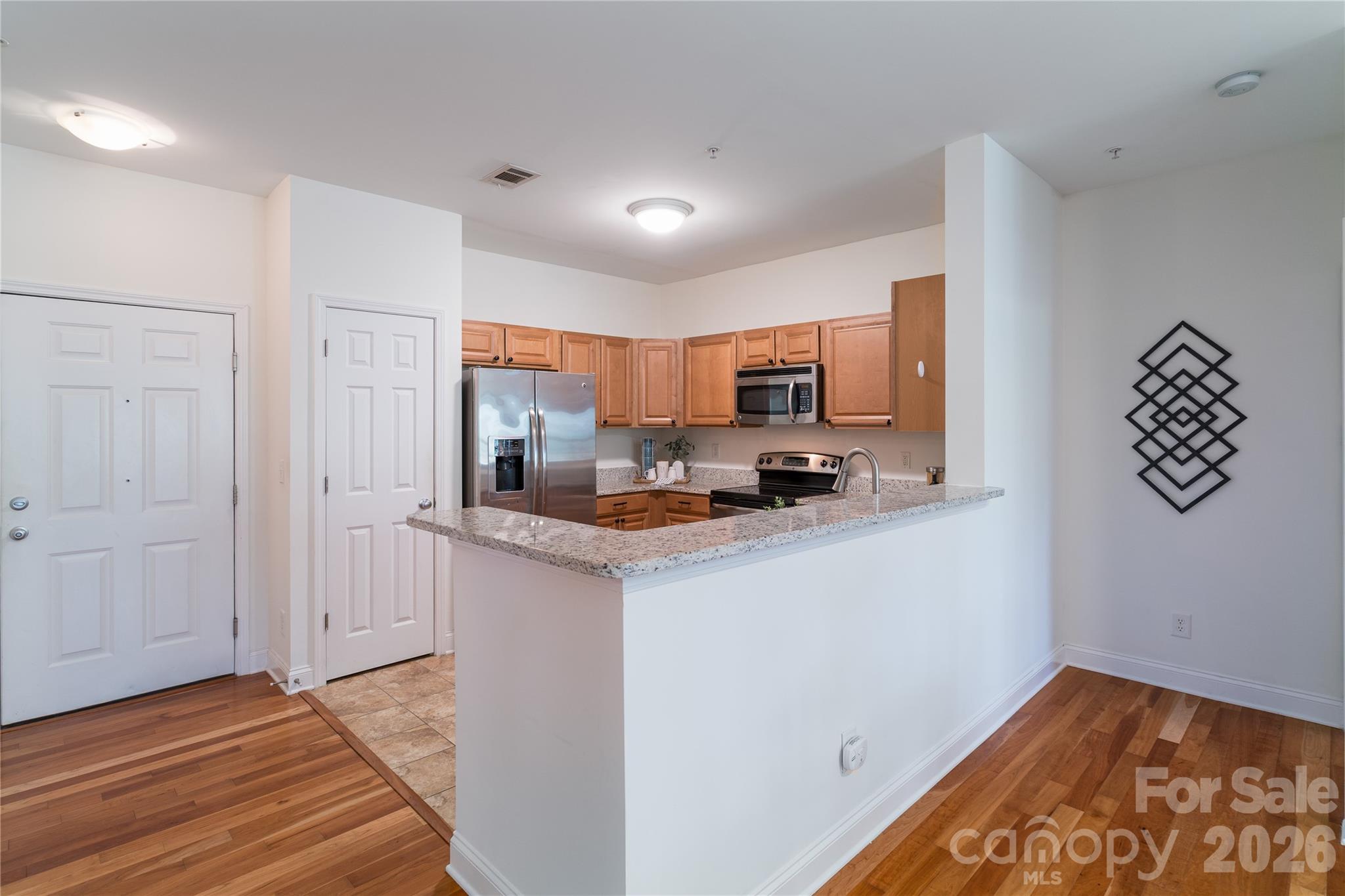 1000 E Woodlawn Road #217 — Charlotte