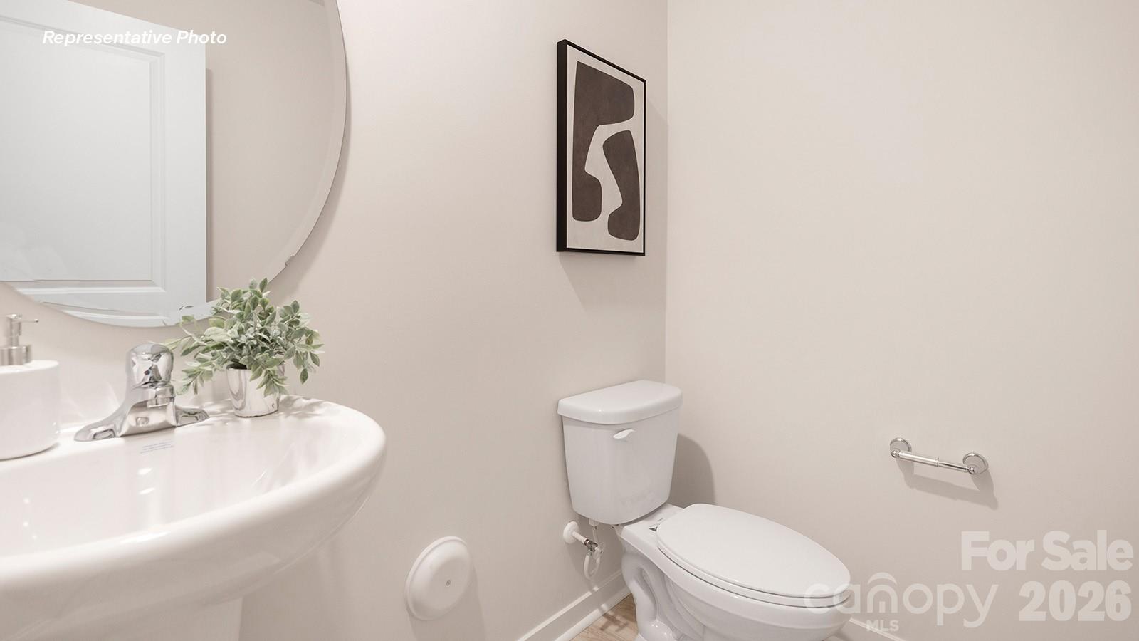 544 N Sparkleberry Street — Chester