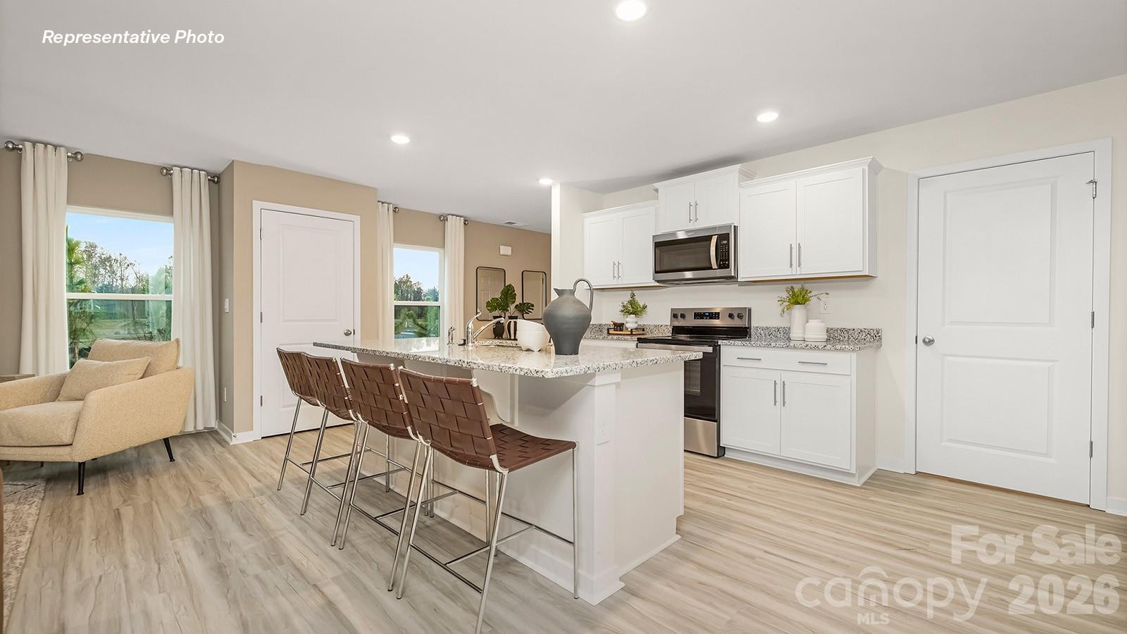 544 N Sparkleberry Street — Chester