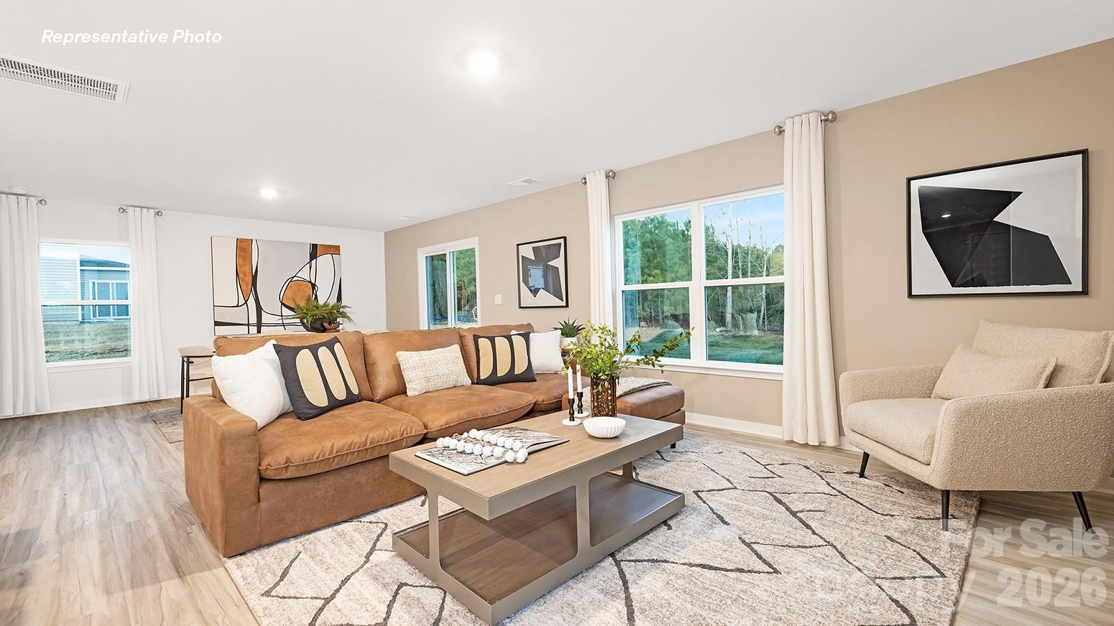 544 N Sparkleberry Street — Chester