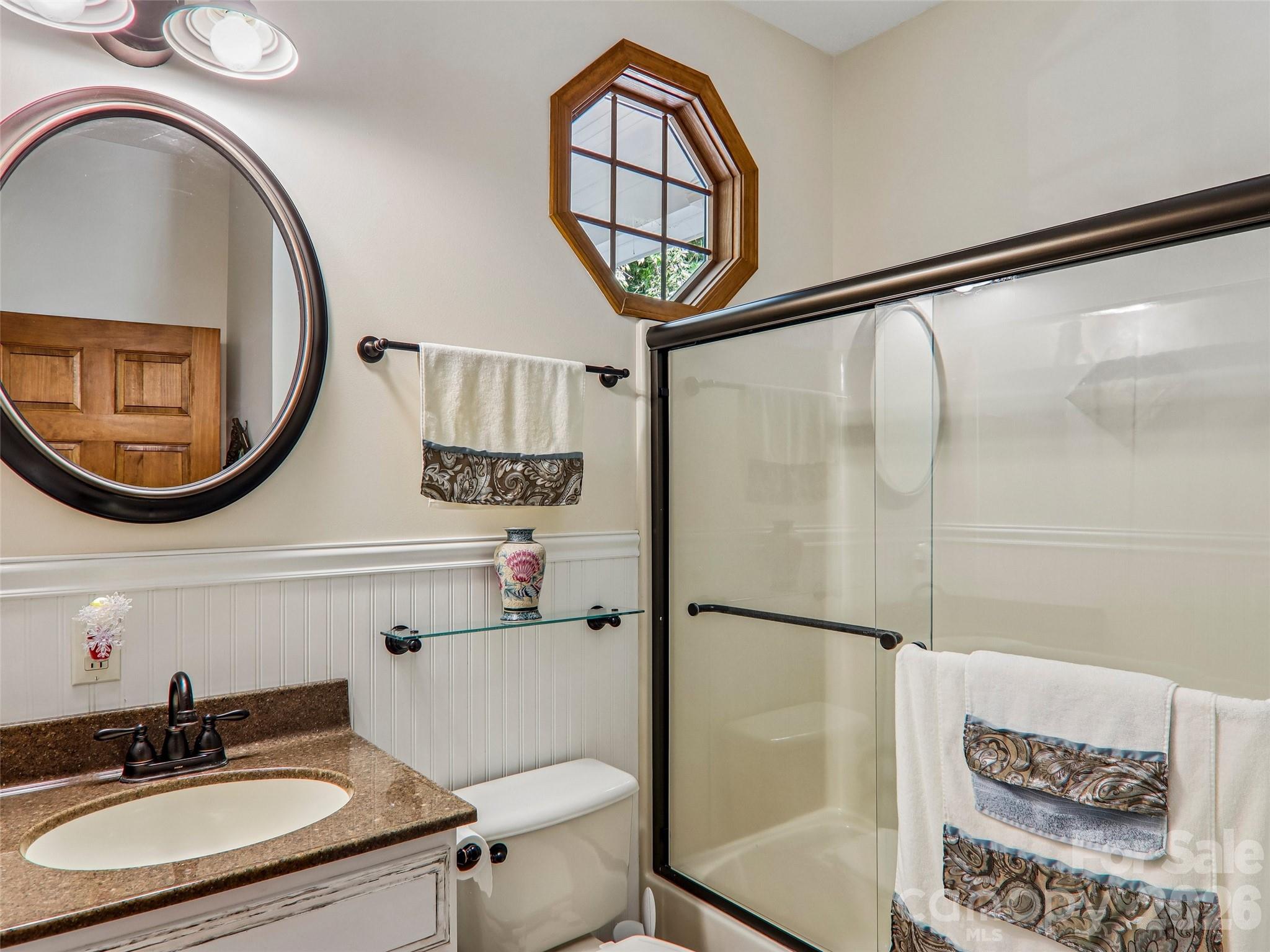 16 Hobe Crest — Hendersonville
