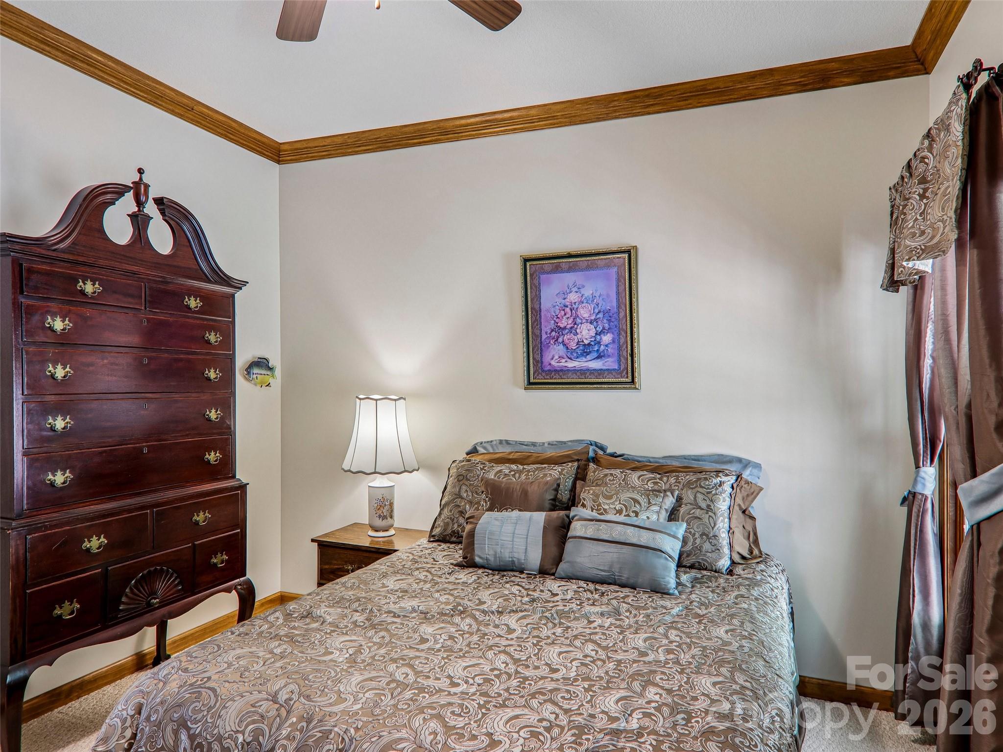 16 Hobe Crest — Hendersonville