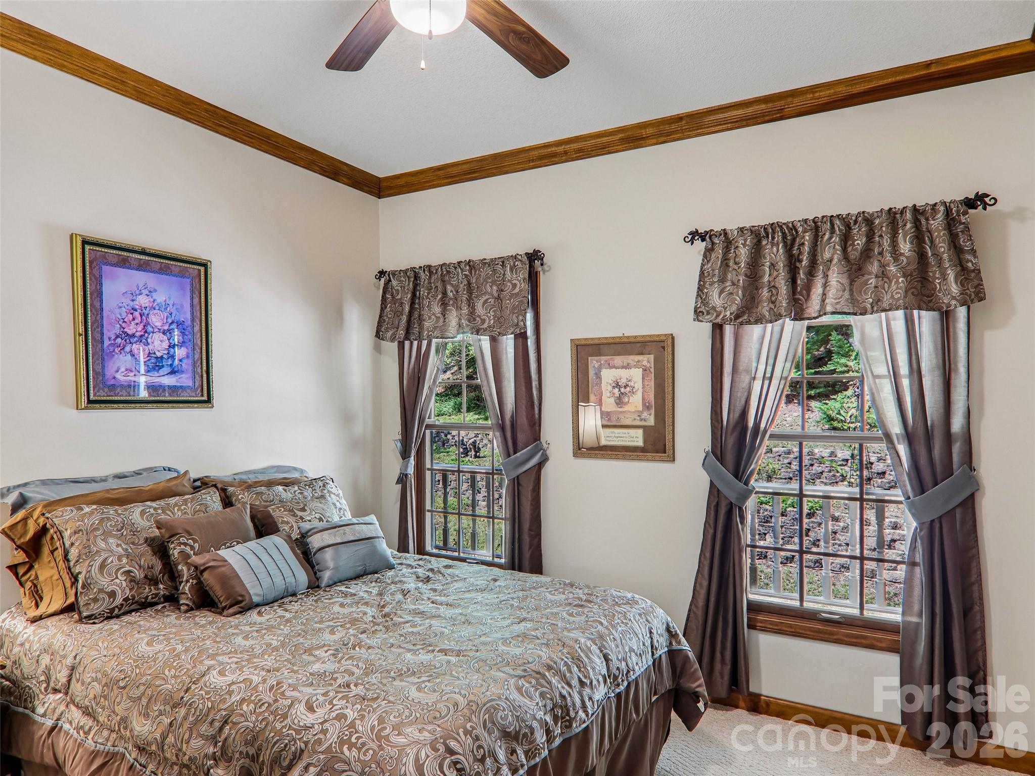 16 Hobe Crest — Hendersonville