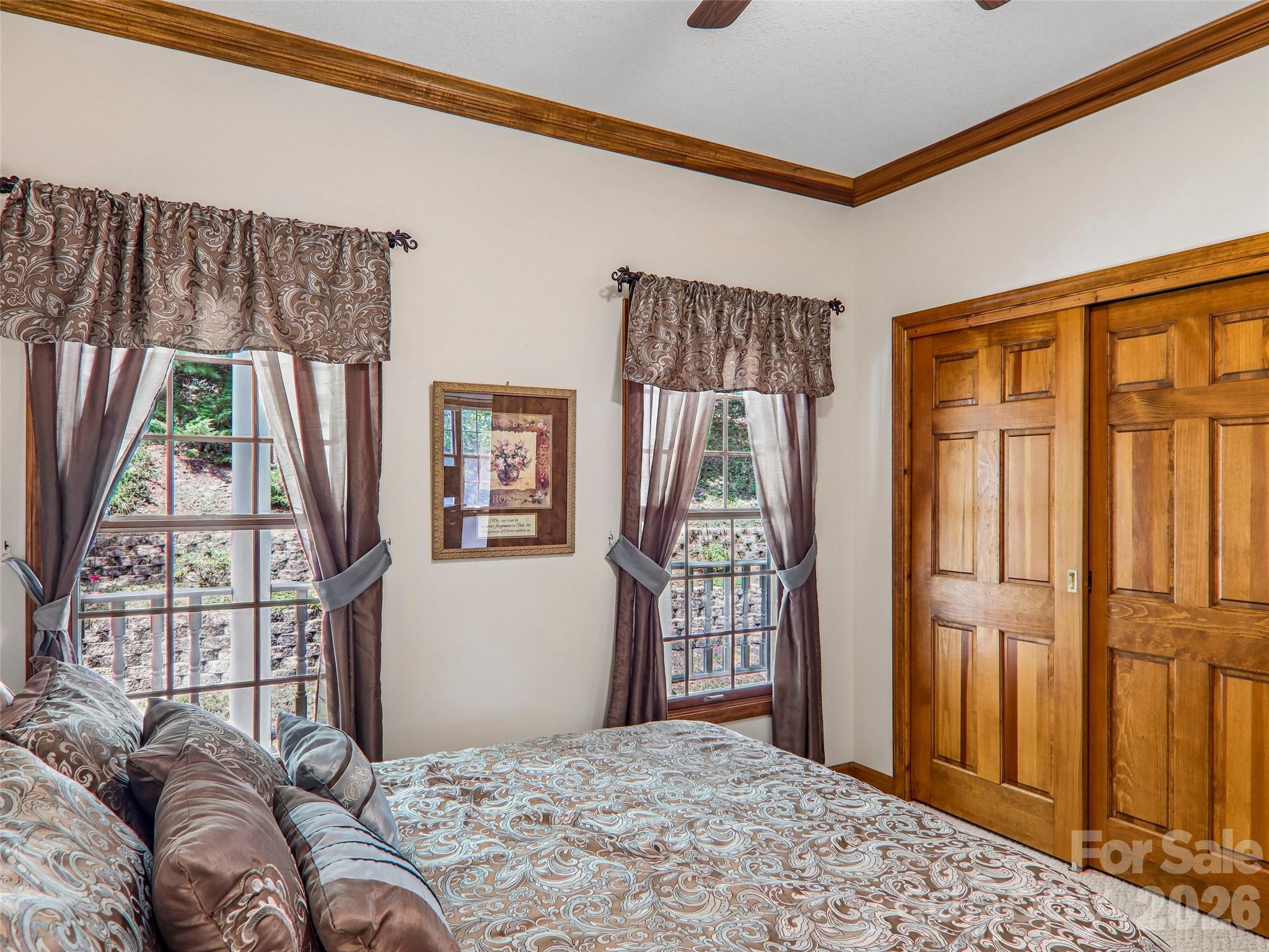 16 Hobe Crest — Hendersonville