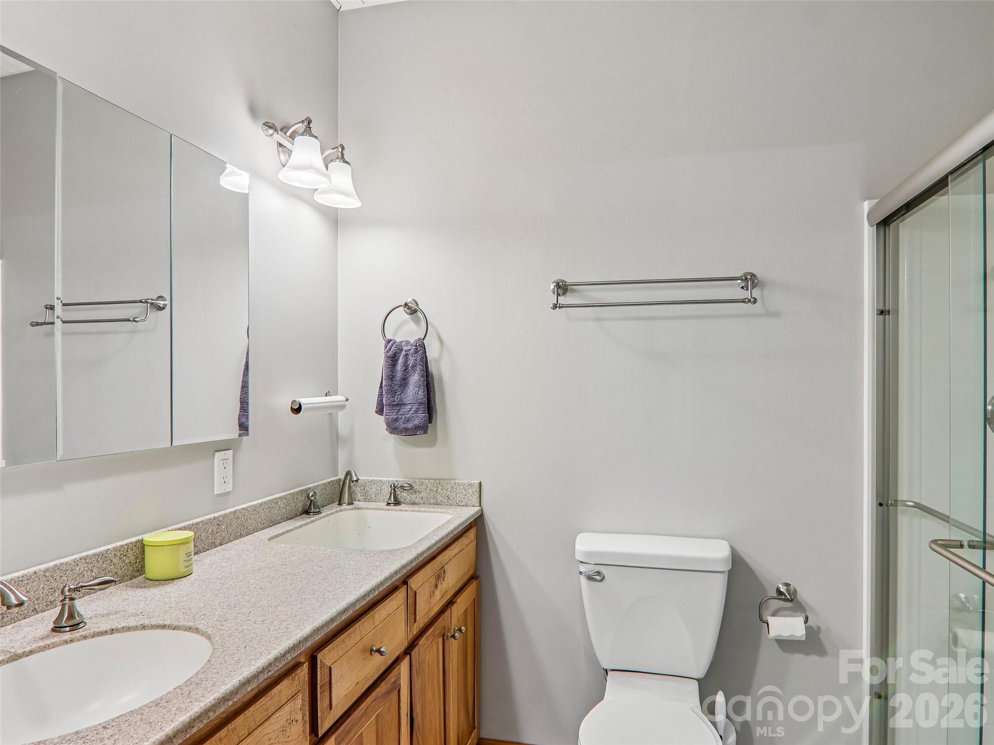 16 Hobe Crest — Hendersonville