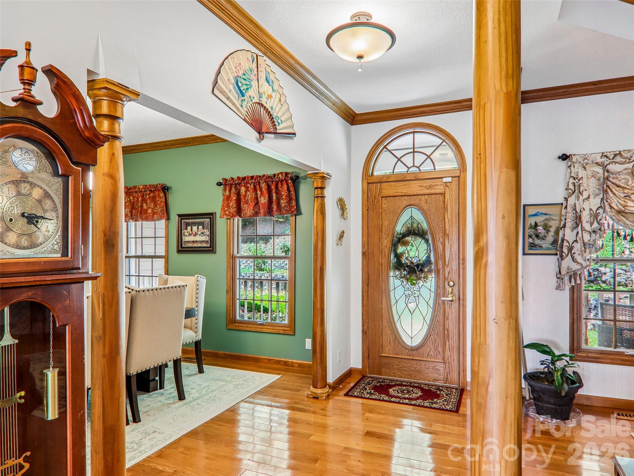 16 Hobe Crest — Hendersonville