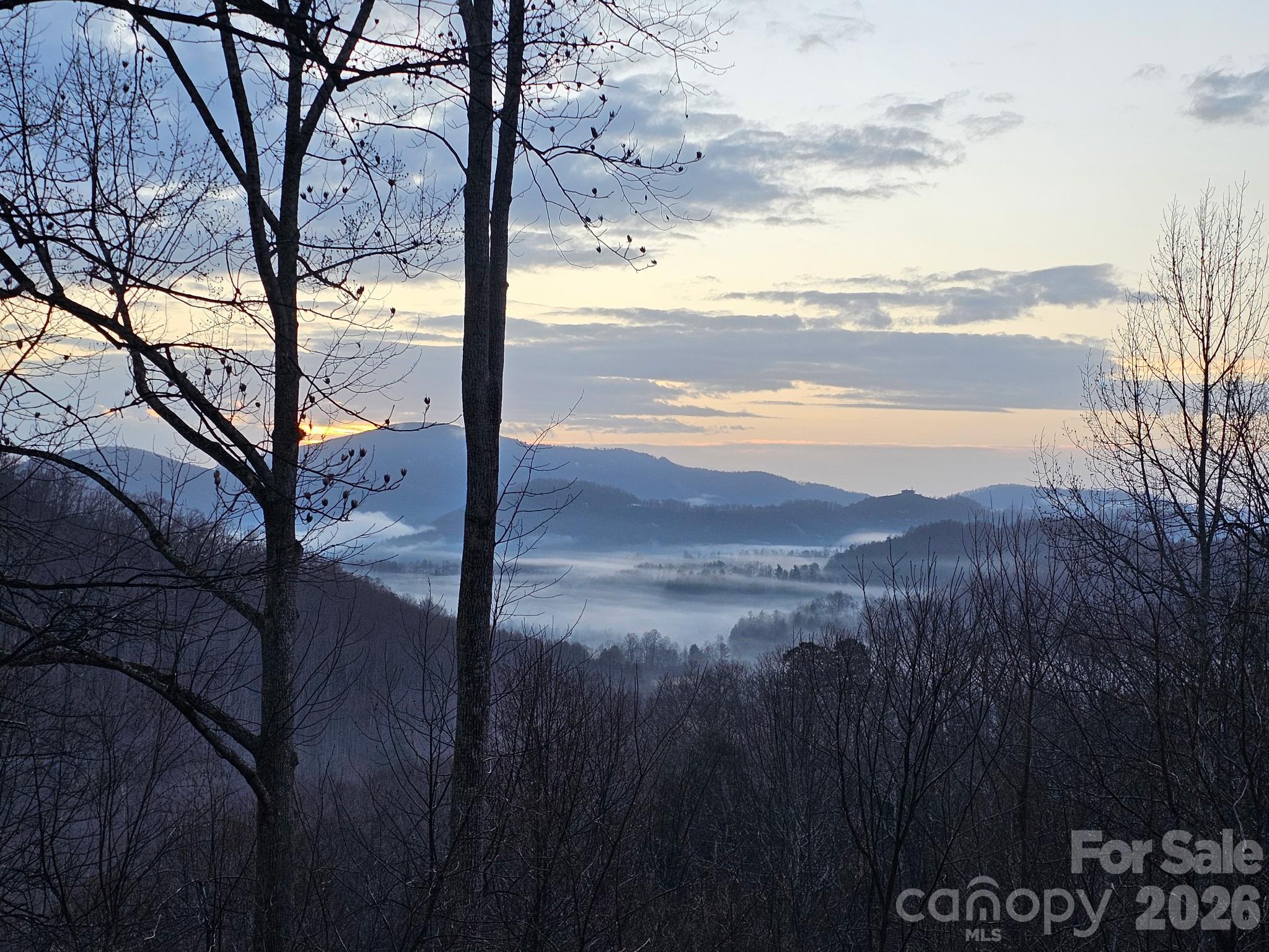 16 Hobe Crest — Hendersonville