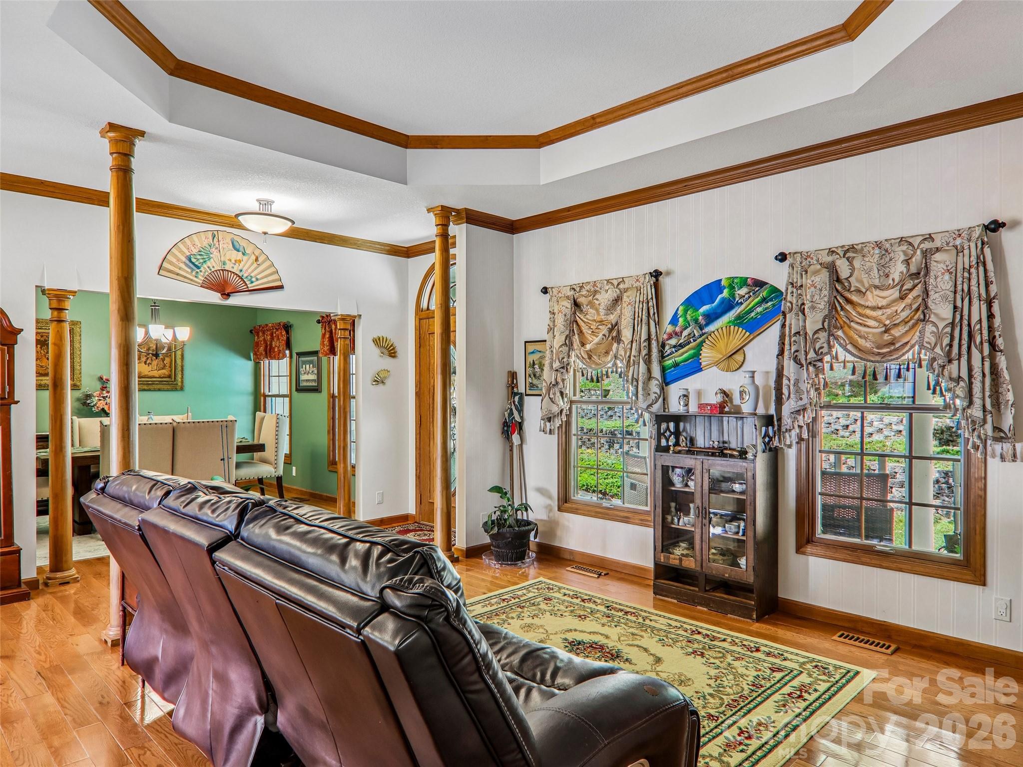 16 Hobe Crest — Hendersonville