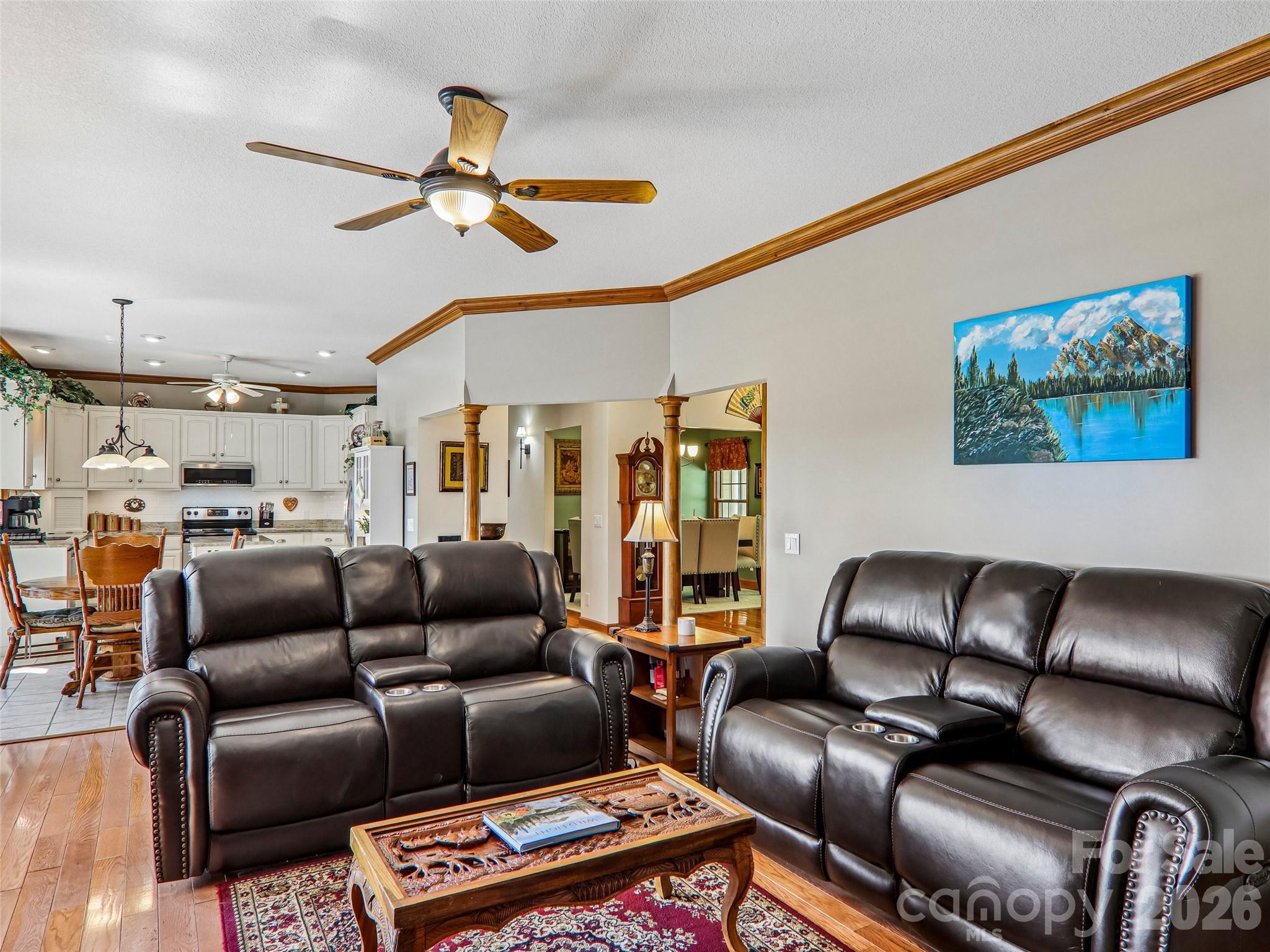 16 Hobe Crest — Hendersonville