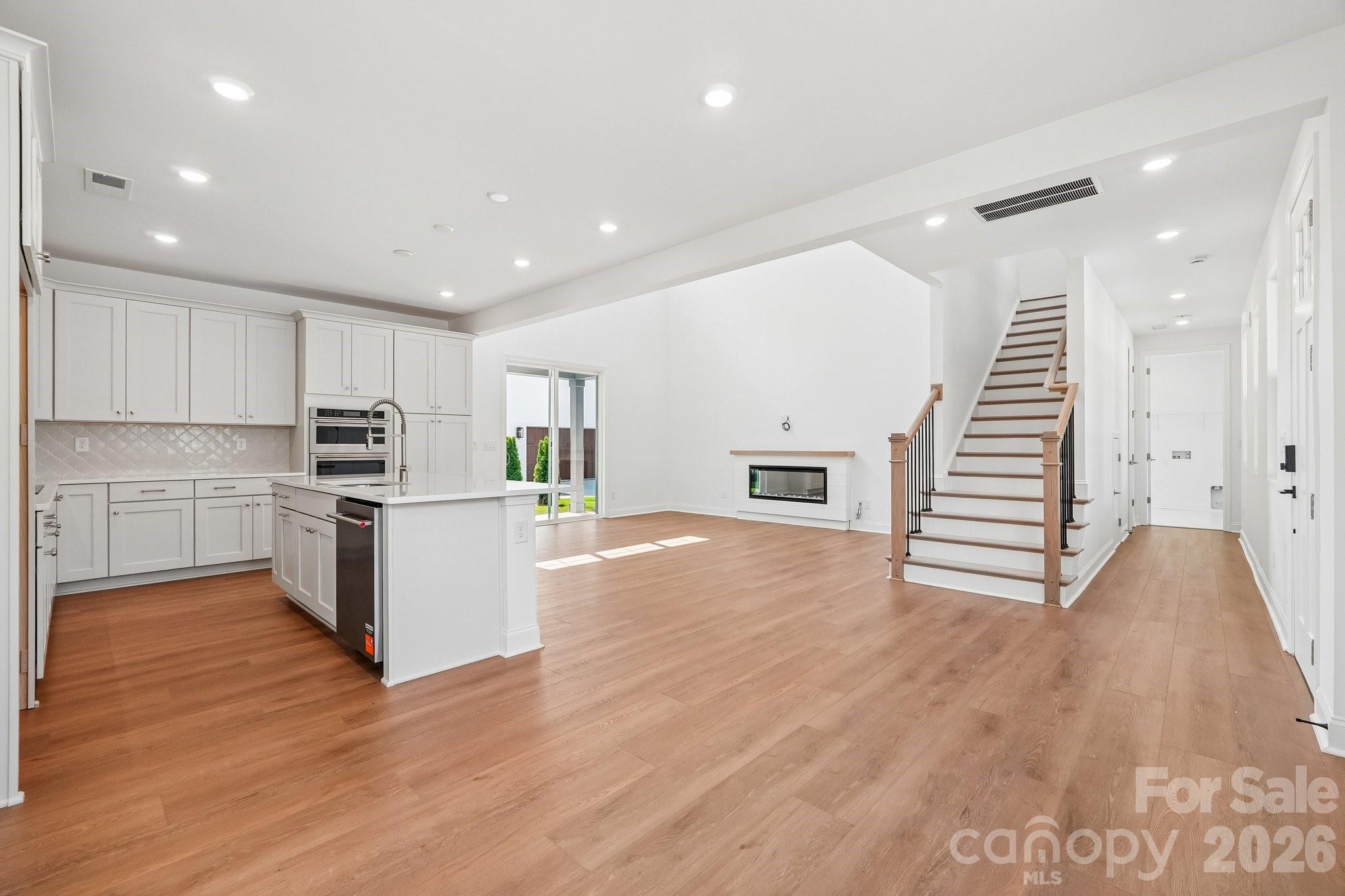 1009 Cobalt Drive — Tega Cay