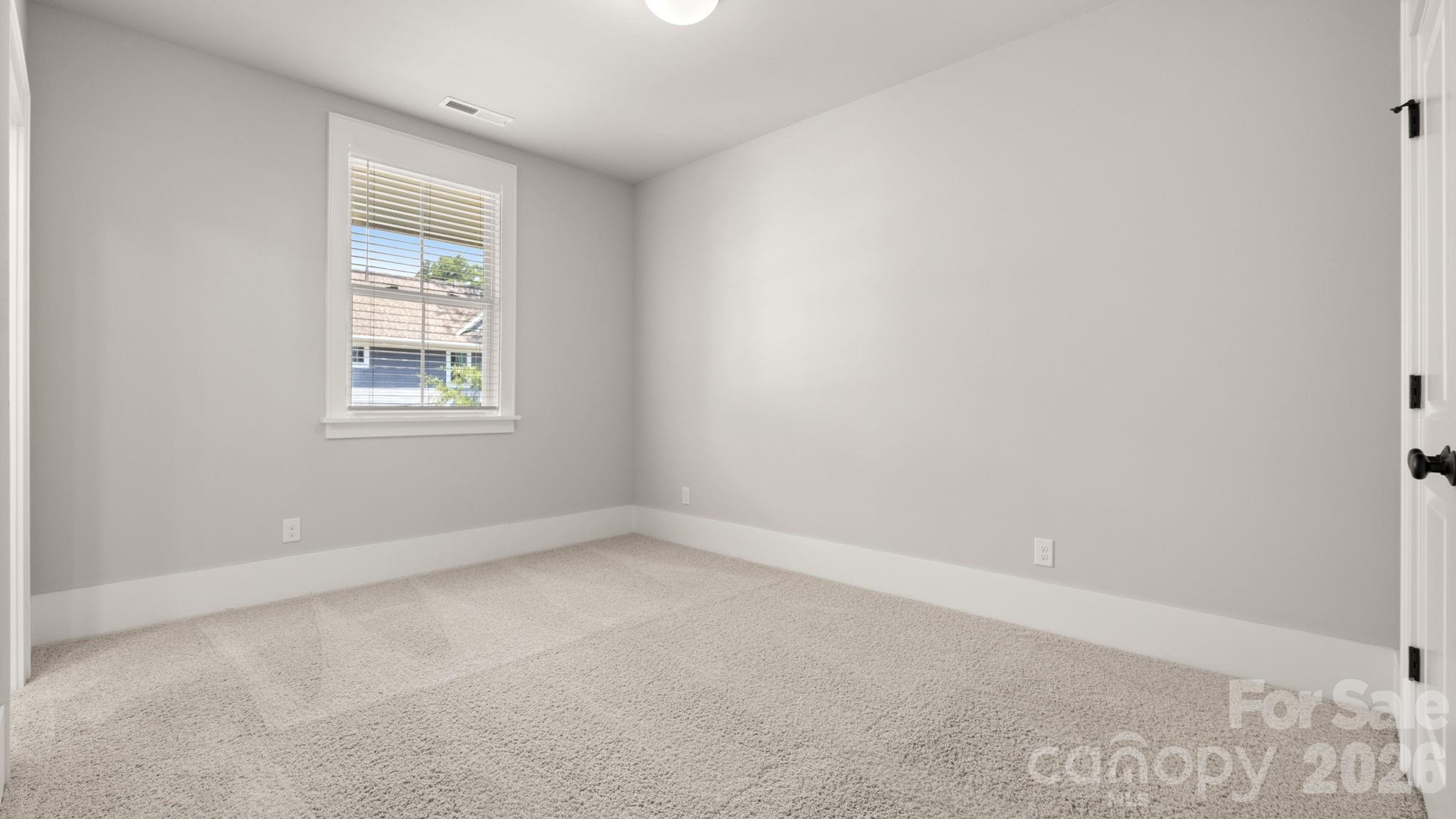 5218 Kelly Street — Charlotte